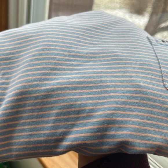 𝅺boys Vineyard Vines t-shirt Medium - Picture 2 of 2